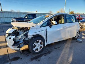 Nissan Versa S 1.6L 4 2014