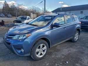 Toyota Rav4 XLE 2.5L 4 2014