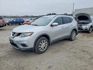 Nissan Rogue S 2.5L 4 2015