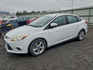 Ford Focus SE 2.0L 4 2014