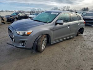 Mitsubishi Outlander ES 2.0L 4 2015