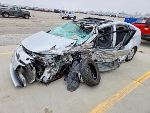 Toyota Prius 1.8L 4 2011