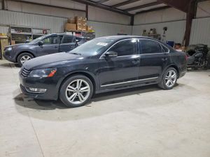 Volkswagen Passat 2.0L 4 2012