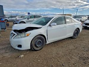 Toyota Camry BASE 2.5L 4 2010