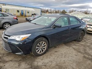 Toyota Camry LE 2.5L 4 2015
