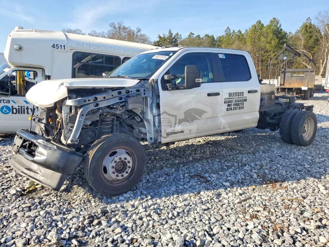 Ford F550 SUPER DUTY 6.7L 8 2023