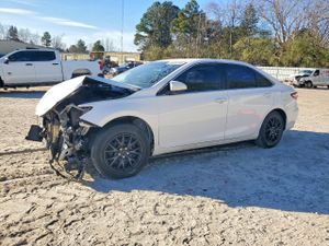 Toyota Camry LE 2.5L 4 2015