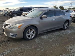Nissan Altima 2.5 2.5L 4 2015