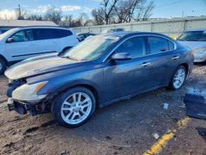 Nissan Maxima S 3.5L 6 2010