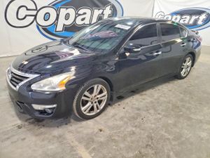 Nissan Altima 3.5S 3.5L 6 2015