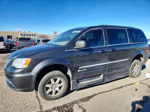 Chrysler Town & Country TOURING 3.6L 6 2011