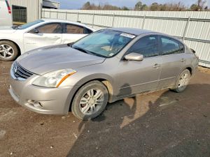 Nissan Altima BASE 2.5L 4 2011