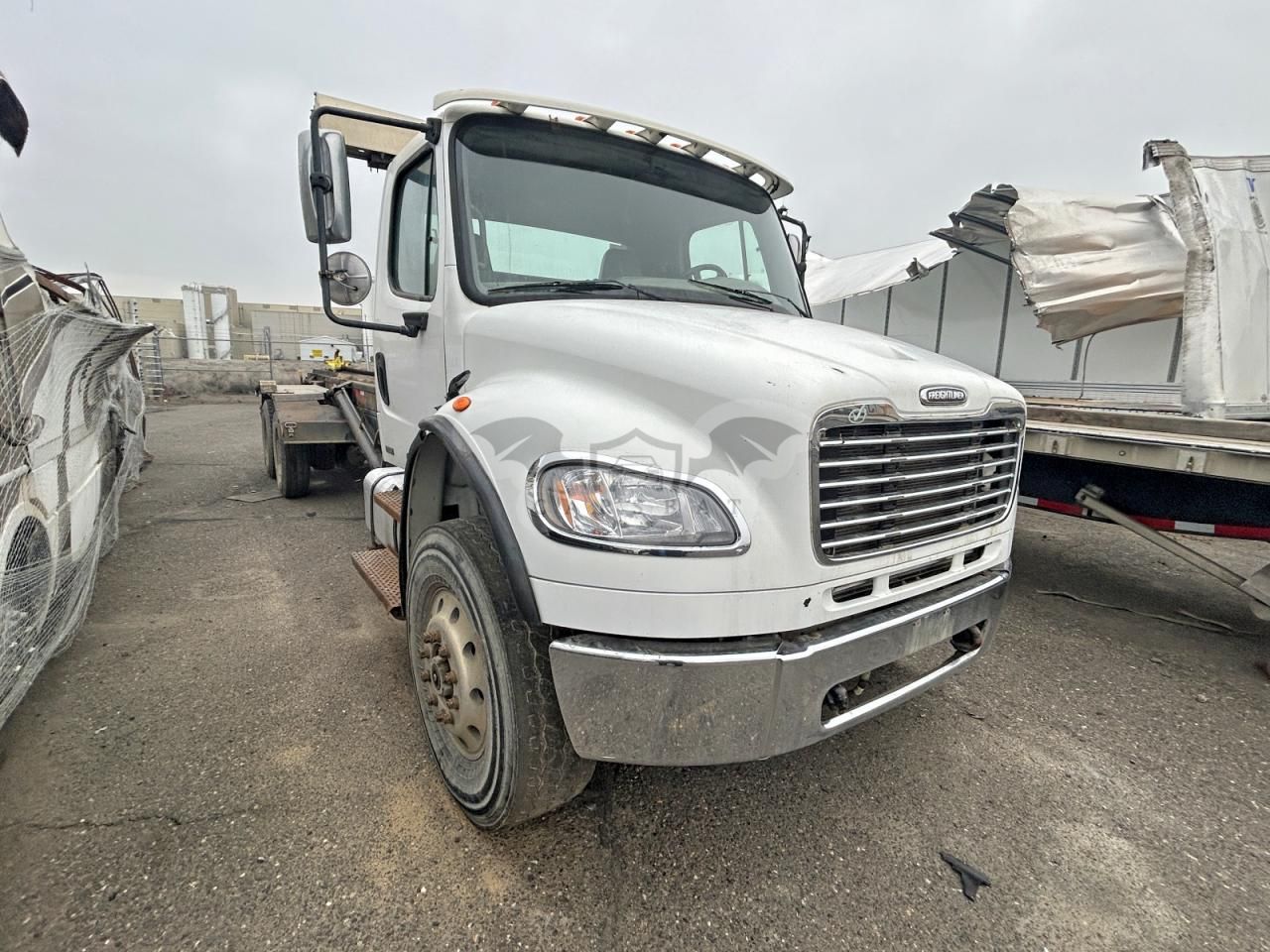 Freightliner Business Class M2 106 MEDIUM DUTY 8.3L 6 2006