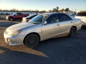 Toyota Camry LE 2.4L 4 2005