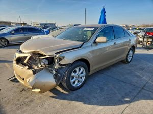Toyota Camry BASE 2.5L 4 2011