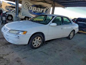 Toyota Camry LE 3.0L 6 1999