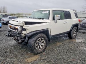 Toyota FJ Cruiser 4.0L 6 2012
