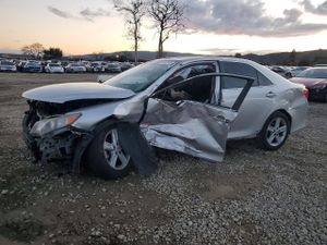 Toyota Camry BASE 2.5L 4 2012