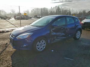 Ford Focus SE 2.0L 4 2012