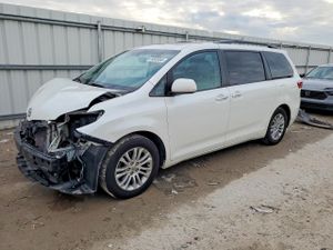Toyota Sienna XLE 3.5L 6 2015