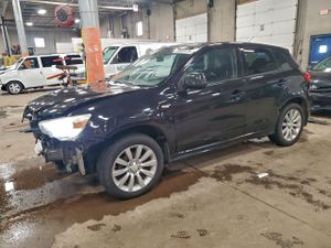 Mitsubishi Outlander SE 2.0L 4 2011