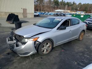 Acura ILX 20 2.0L 4 2013