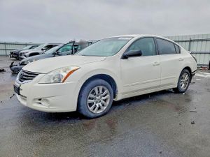 Nissan Altima BASE 2.5L 4 2011
