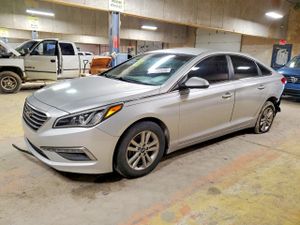 Hyundai Sonata SE 2.4L 4 2015