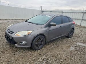 Ford Focus SE 2.0L 4 2012
