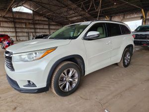 Toyota Highlander XLE 3.5L 6 2015