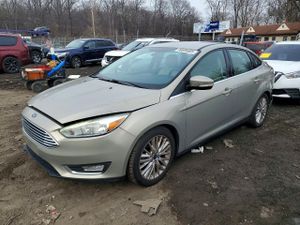 Ford Focus TITANIUM 2.0L 4 2015