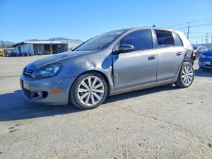 Volkswagen Golf 2.0L 4 2012