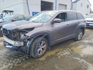 Toyota Highlander XLE 3.5L 6 2014