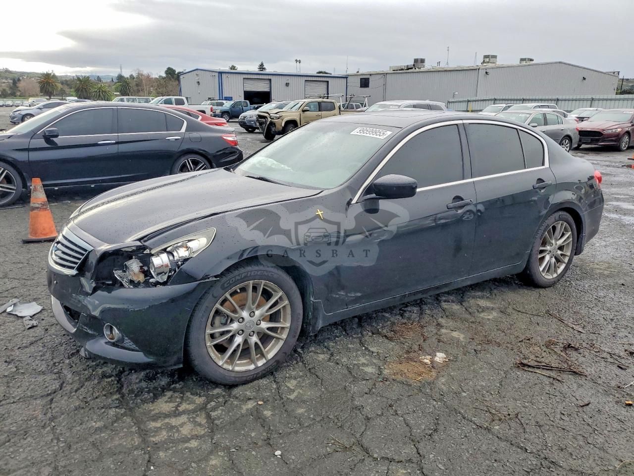 Infiniti G37 BASE 3.7L 6 2013