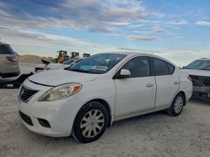 Nissan Versa S 1.6L 4 2014