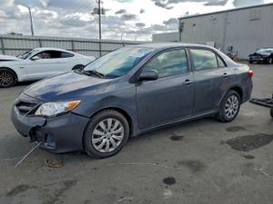 Toyota Corolla BASE 1.8L 4 2012