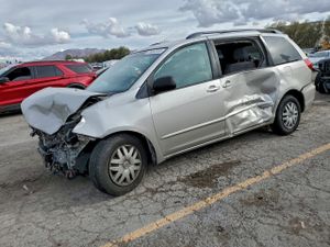 Toyota Sienna CE 3.5L 6 2008