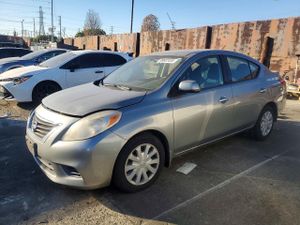 Nissan Versa S 1.6L 4 2014