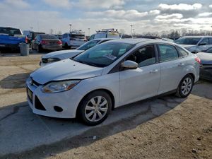 Ford Focus SE 2.0L 4 2014