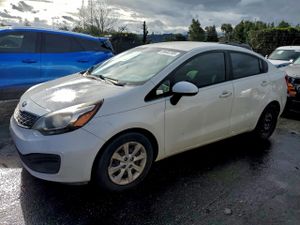 Kia Rio LX 1.6L 4 2014