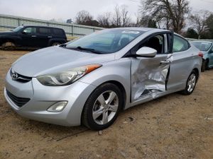 Hyundai Elantra GLS 1.8L 4 2013