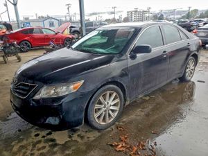 Toyota Camry BASE 2.5L 4 2011