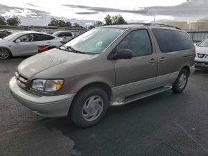 Toyota Sienna LE 3.0L 6 1998