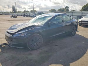 Tesla Model 3 2025