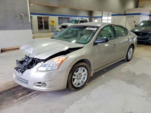 Nissan Altima BASE 2.5L 4 2010