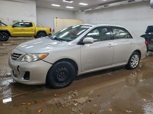 Toyota Corolla BASE 1.8L 4 2013