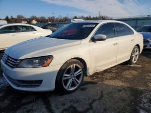 Volkswagen Passat SE 2.5L 5 2013