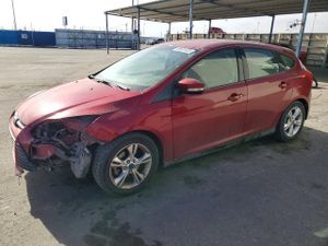Ford Focus SE 2.0L 4 2014