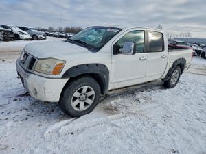 Nissan Titan XE 5.6L 8 2004