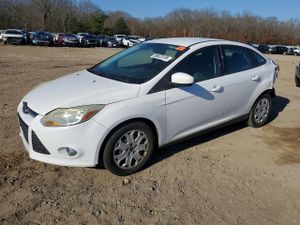 Ford Focus SE 2.0L 4 2012
